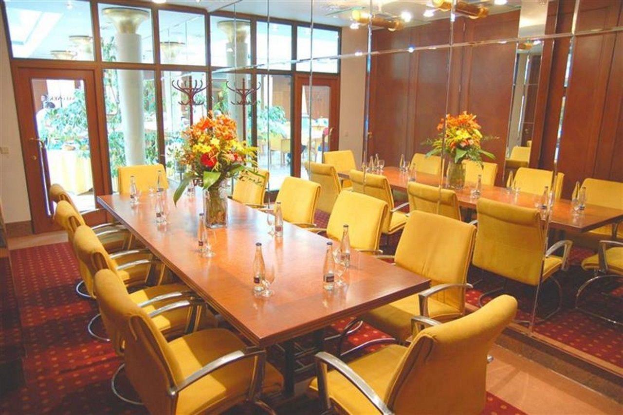 Galerie Royale Hotel Prague Ngoại thất bức ảnh