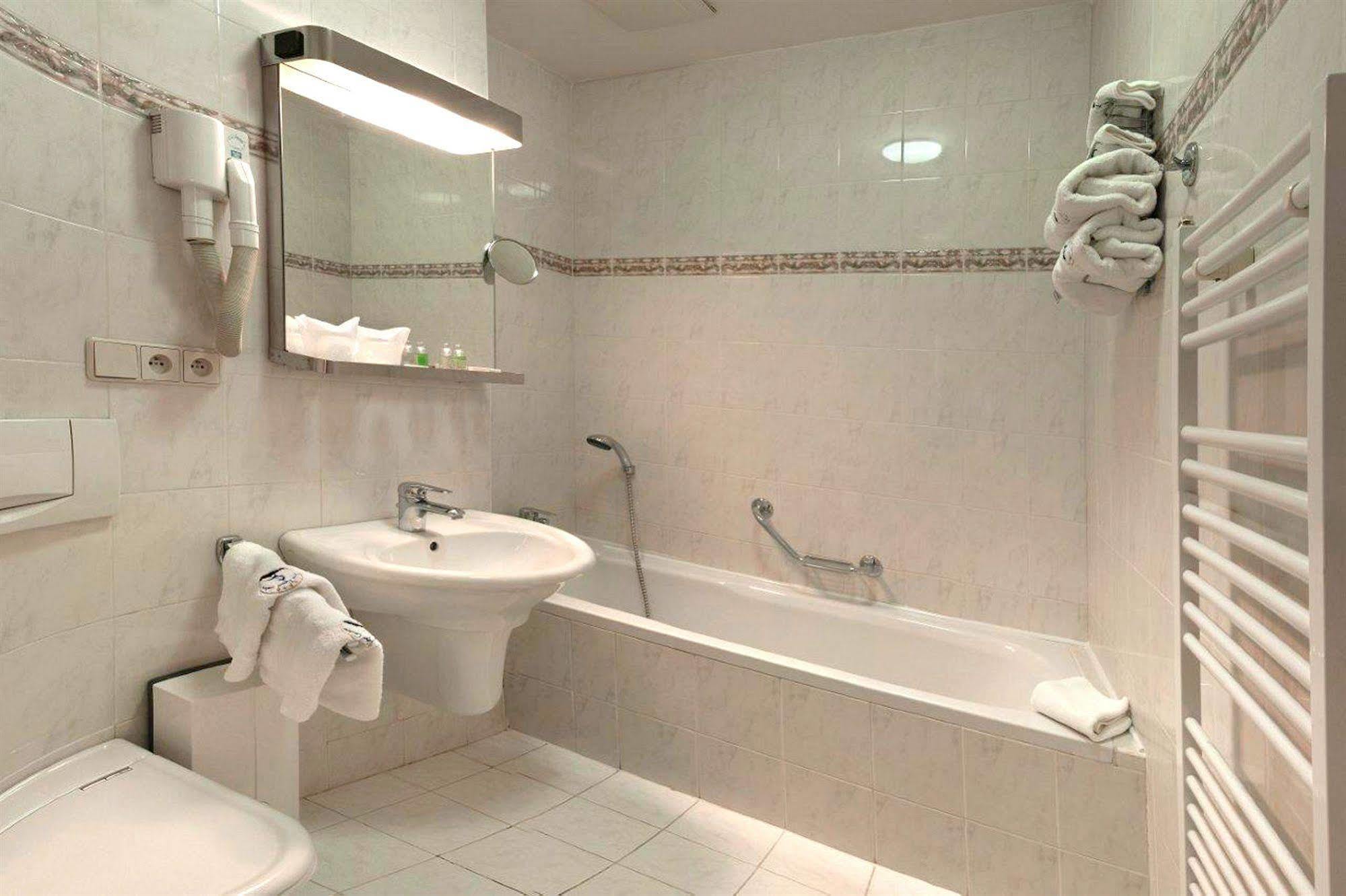 Galerie Royale Hotel Prague Ngoại thất bức ảnh