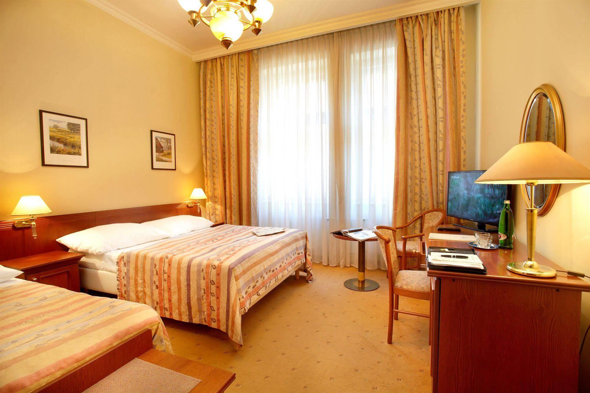 Galerie Royale Hotel Prague Ngoại thất bức ảnh