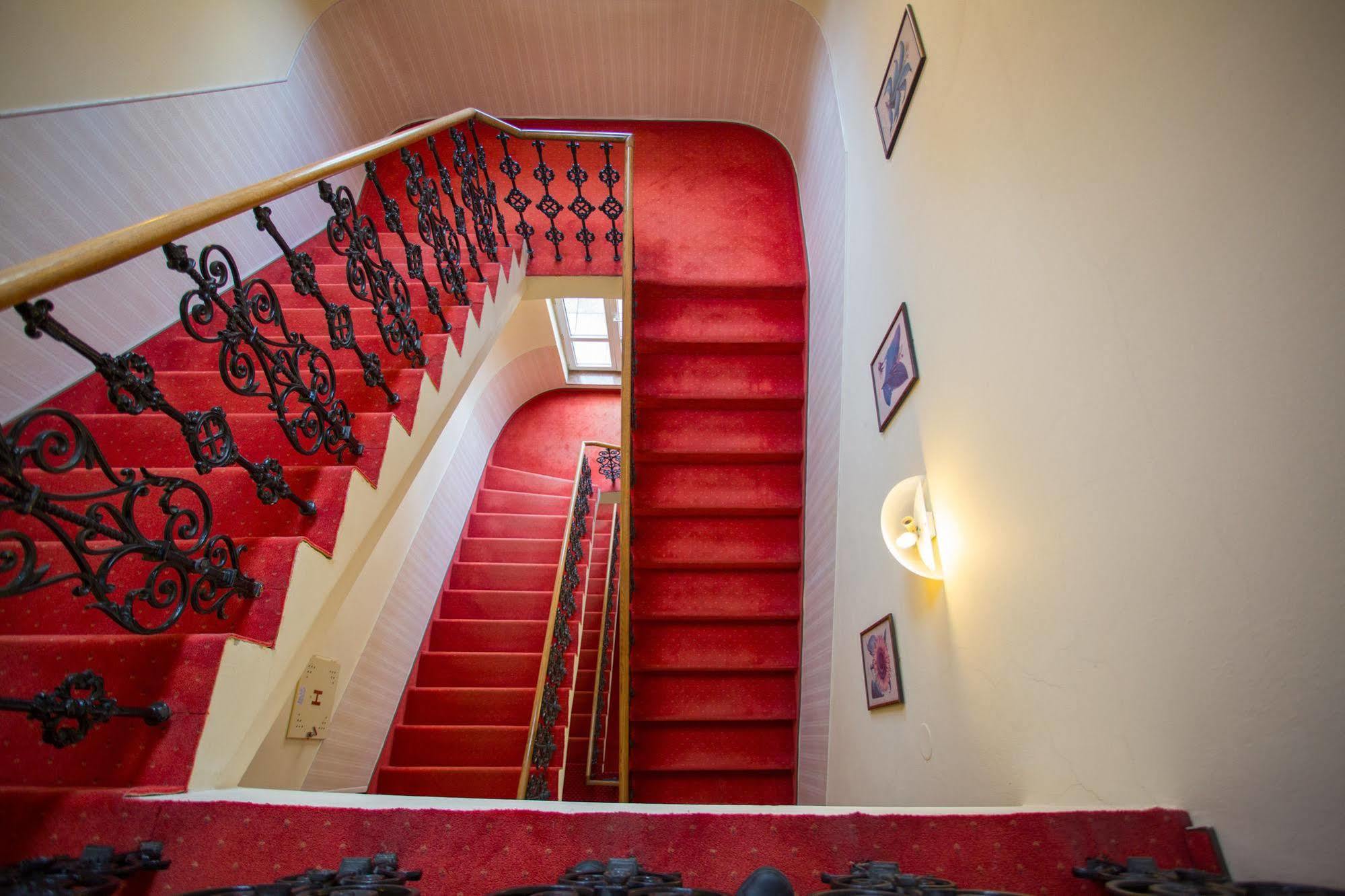 Galerie Royale Hotel Prague Ngoại thất bức ảnh