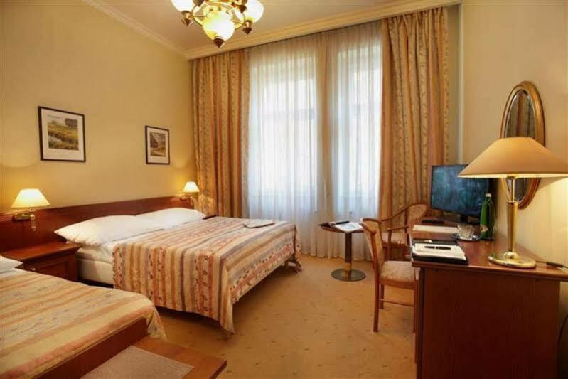 Galerie Royale Hotel Prague Ngoại thất bức ảnh